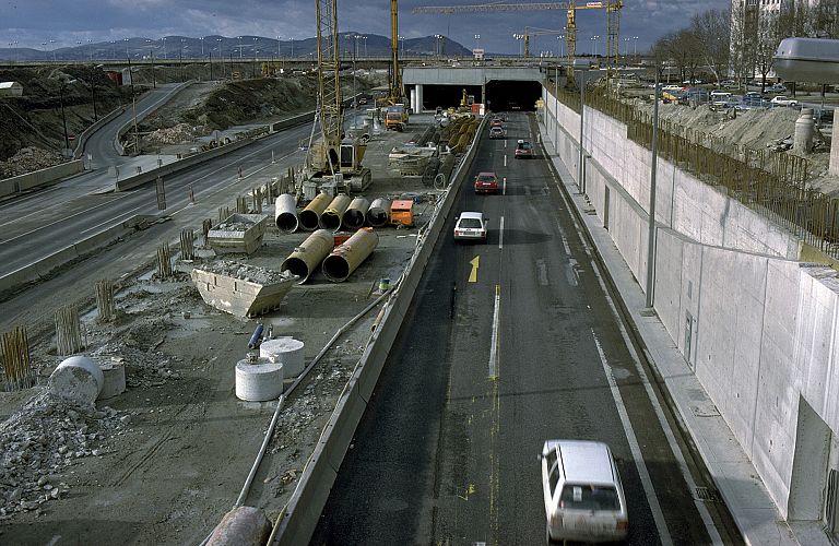 Freeway decking in construction