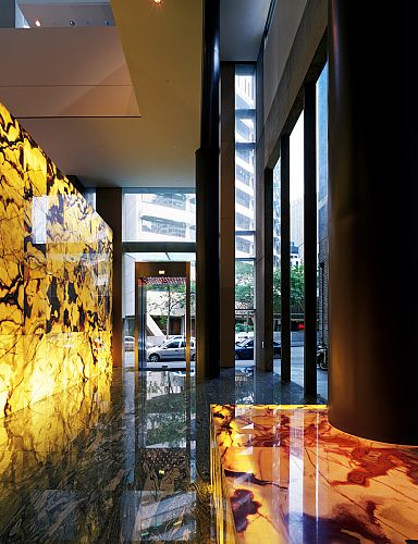 Entrance with Onyx wall and concierge desk