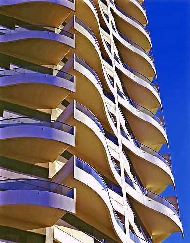 Wave-shaped balcony detail